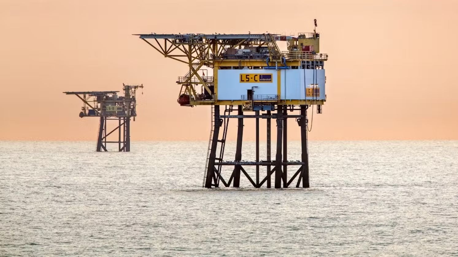 Offshore helikopterdek met grijze antislipcoating